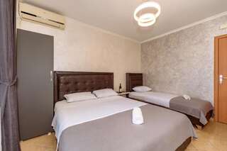 Апартаменты Ani Apartmani Добра-Вода Двухместный номер с 1 кроватью и собственной ванной комнатой вне номера-5